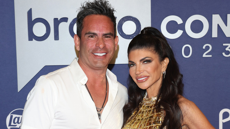 Luis Ruelas and Teresa Giudice posing