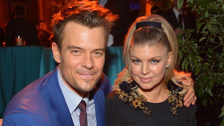 Josh Duhamel and Fergie posing