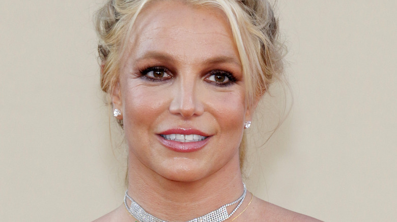 Britney Spears diamond choker