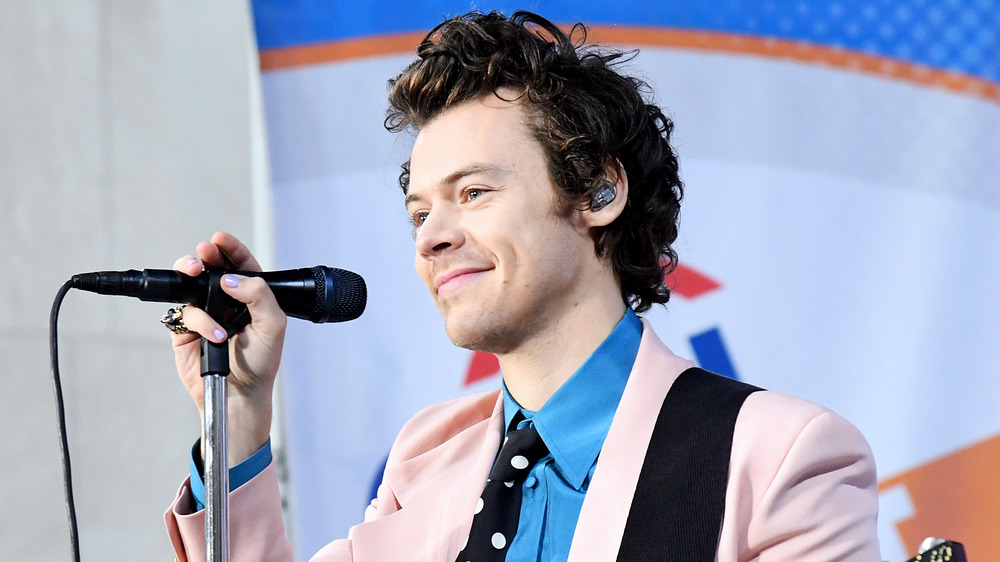 Harry Styles performing