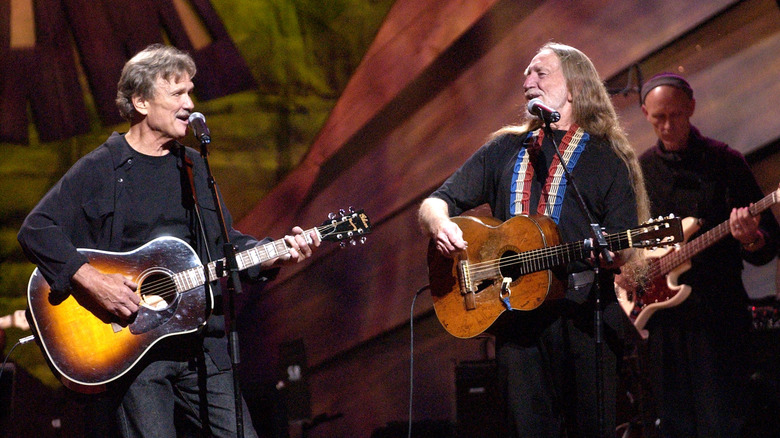 Kris Kristofferson and Willie Nelson performing together in 2003