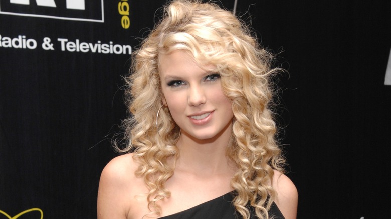 Taylor Swift smiling for the camera