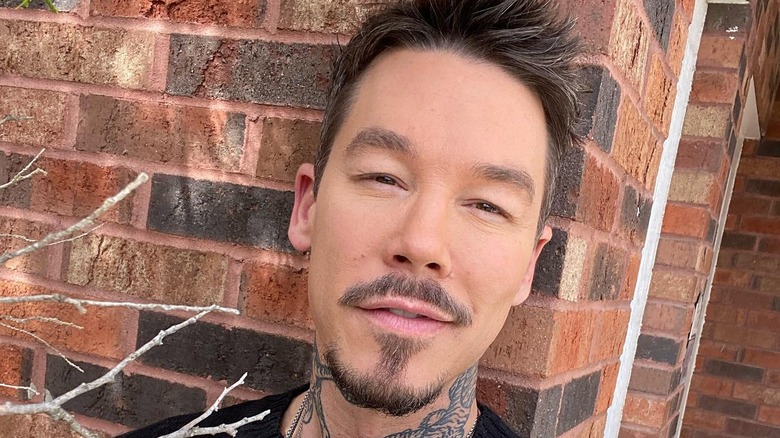 David Bromstad taking selfie