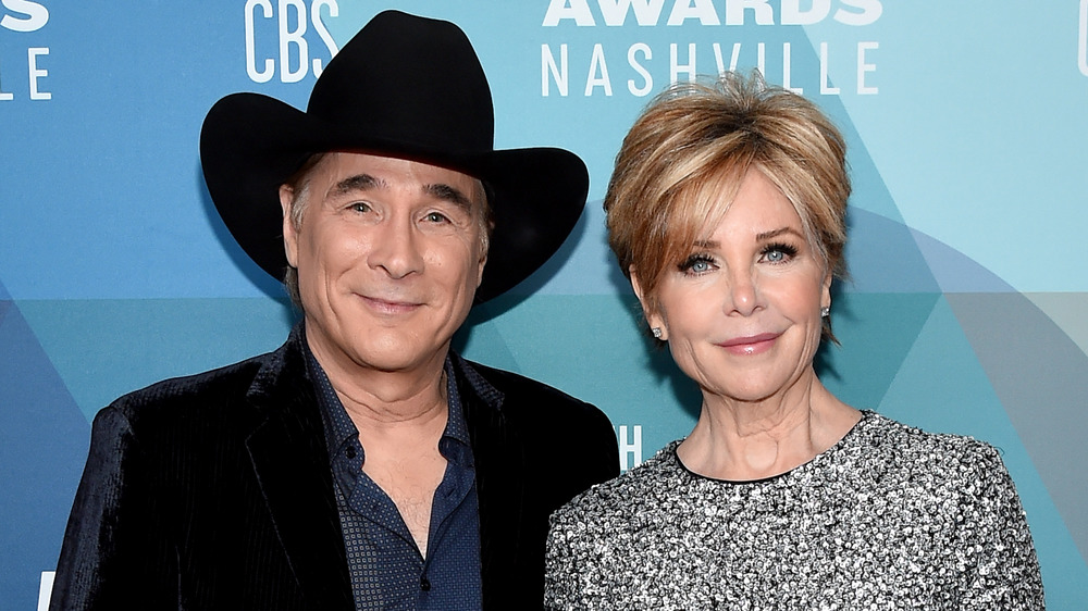 Clint Black, Lisa Hartman Black