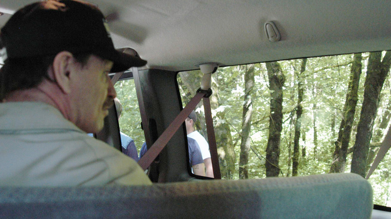 Gary Ridgway in car, helping detectives find bodies