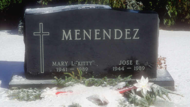 Grave stone for Jose and Kitty Menendez 