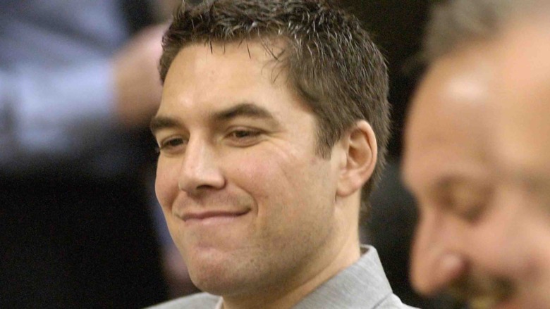 Scott Peterson smiling in court