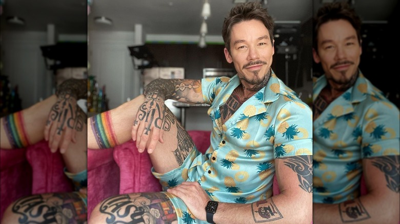 David Bromstad wearing pineapple shirt