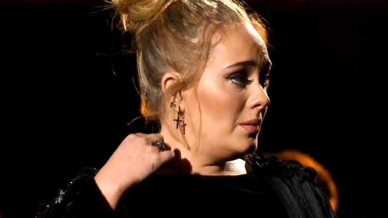 Adele looking upset