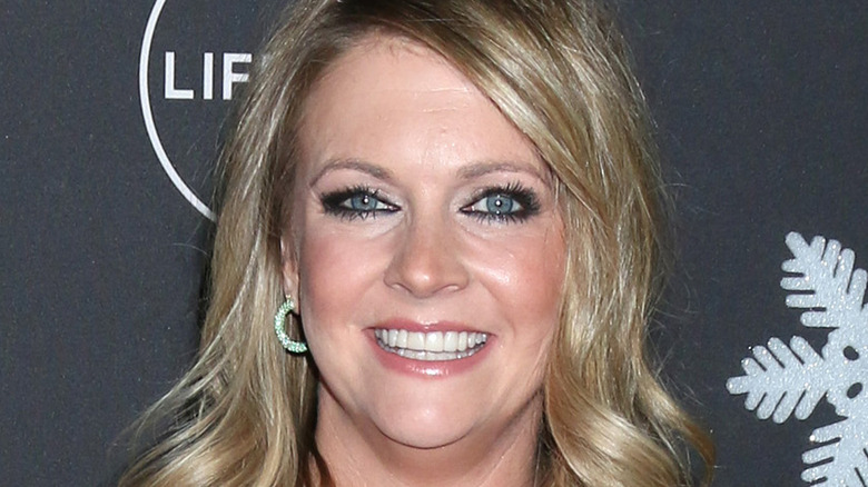 Melissa Joan Hart smiling