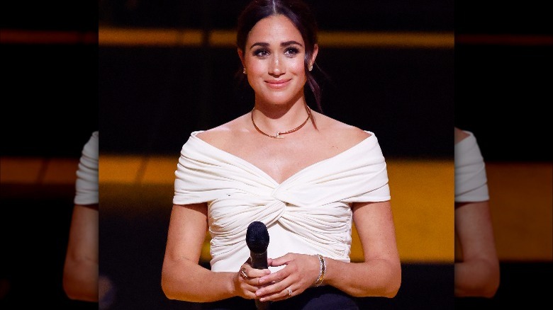 Meghan Markle in a Cartier necklace