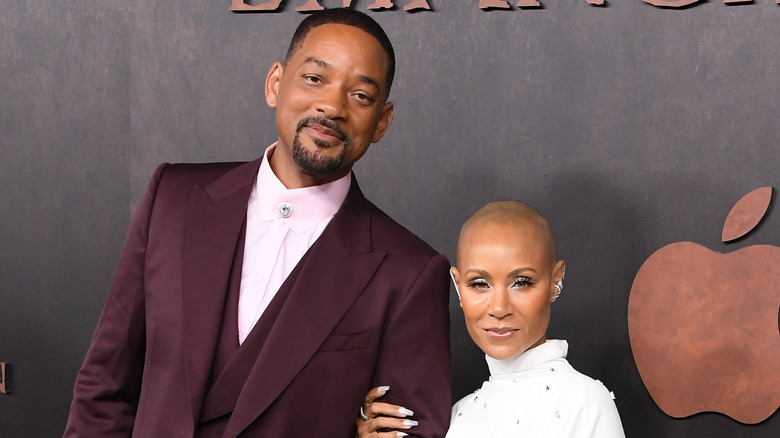 Will Smith leans toward Jada Pinkett Smith