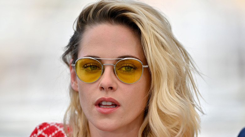 Kristen Stewart bleach blonde sunglasses