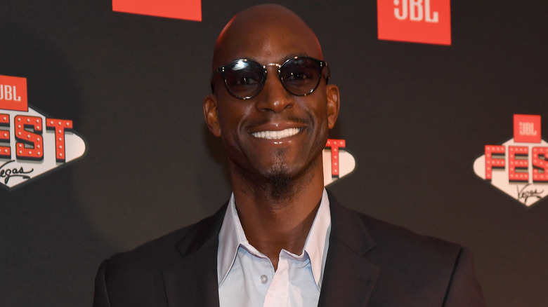 Kevin Garnett sunglasses