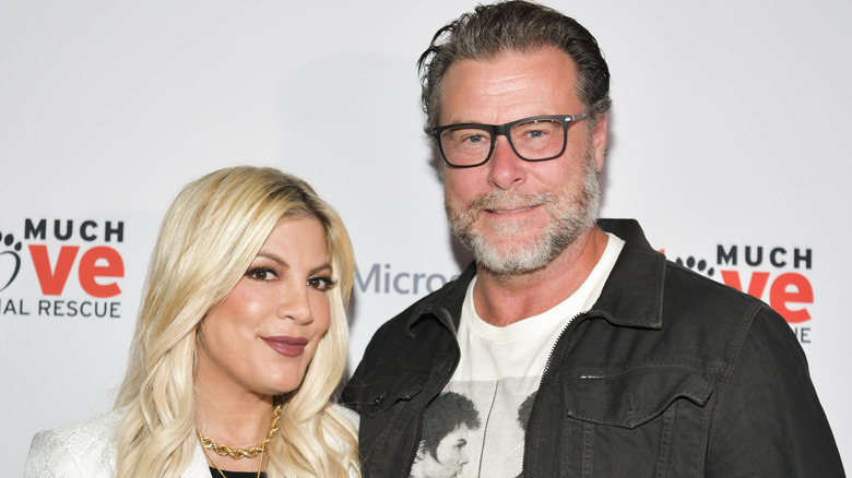 Tori Spelling with Dean McDermott on red carpet