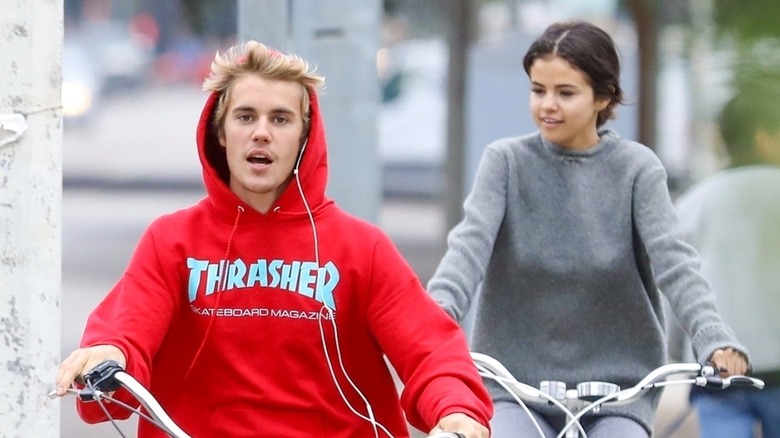 Justin Bieber and Selena Gomez cycling