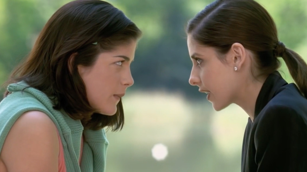 Selma Blair and Sarah Michelle Gellar in Cruel Intentions