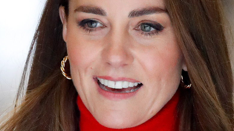 Kate Middleton hoop earrings