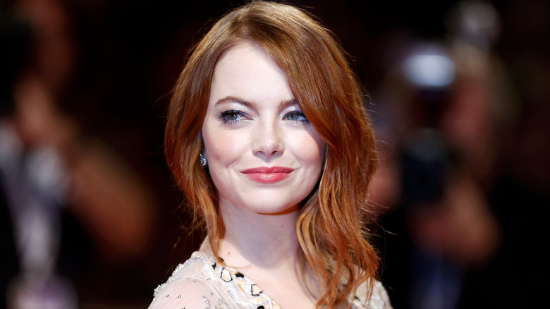 Emma stone side eye look 