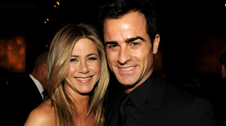 Jennifer Aniston and Justin Theroux smiling