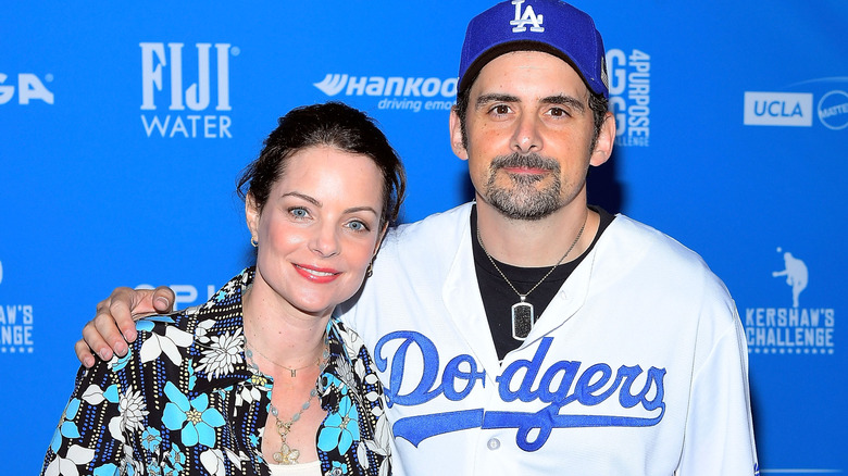 Kimberly Williams-Paisley and Brad Paisley posing