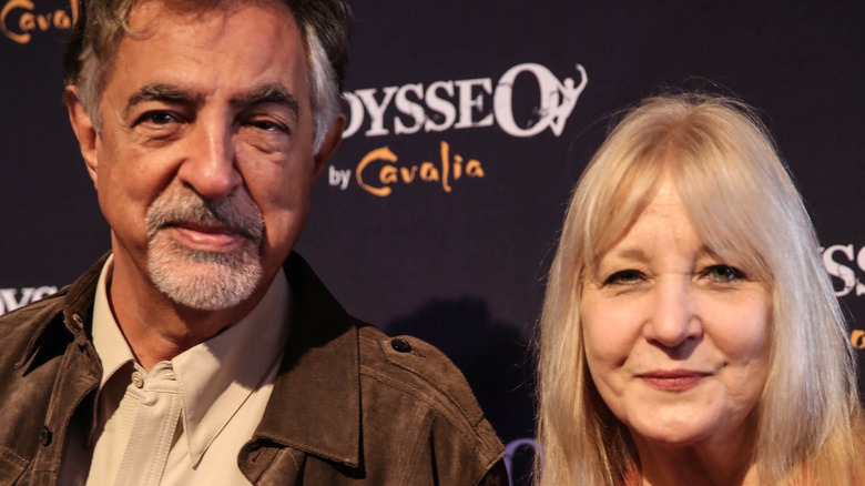 Joe and Arlene Mantegna posing