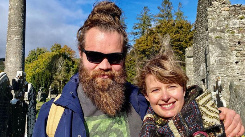 Jóhannes Haukur Jóhannesson and wife smiling