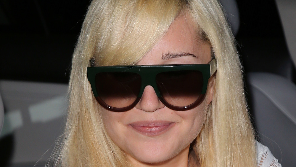 Amanda Bynes smiling 