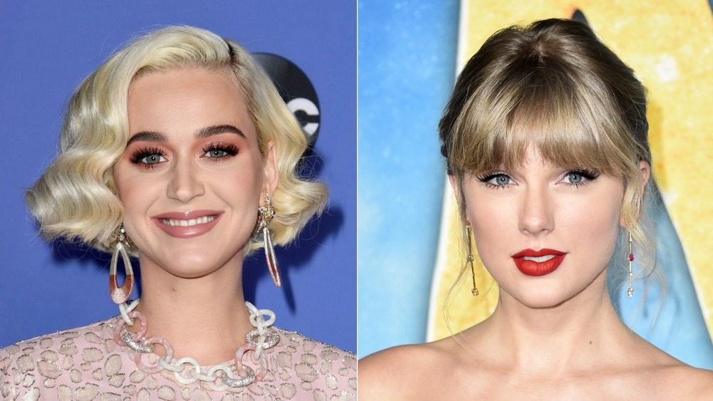 Katy Perry, Taylor Swift smiling