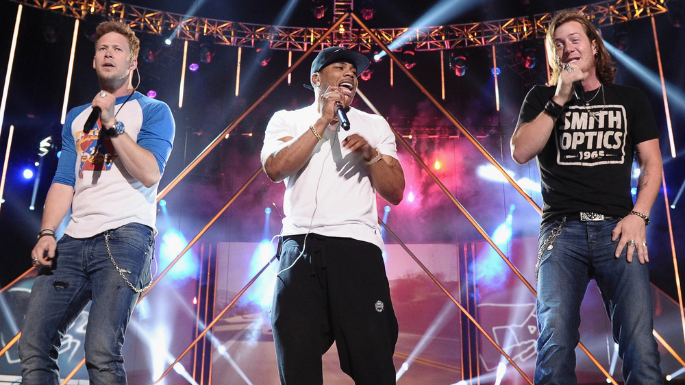 Nelly on stage with Florida Georgia Line 