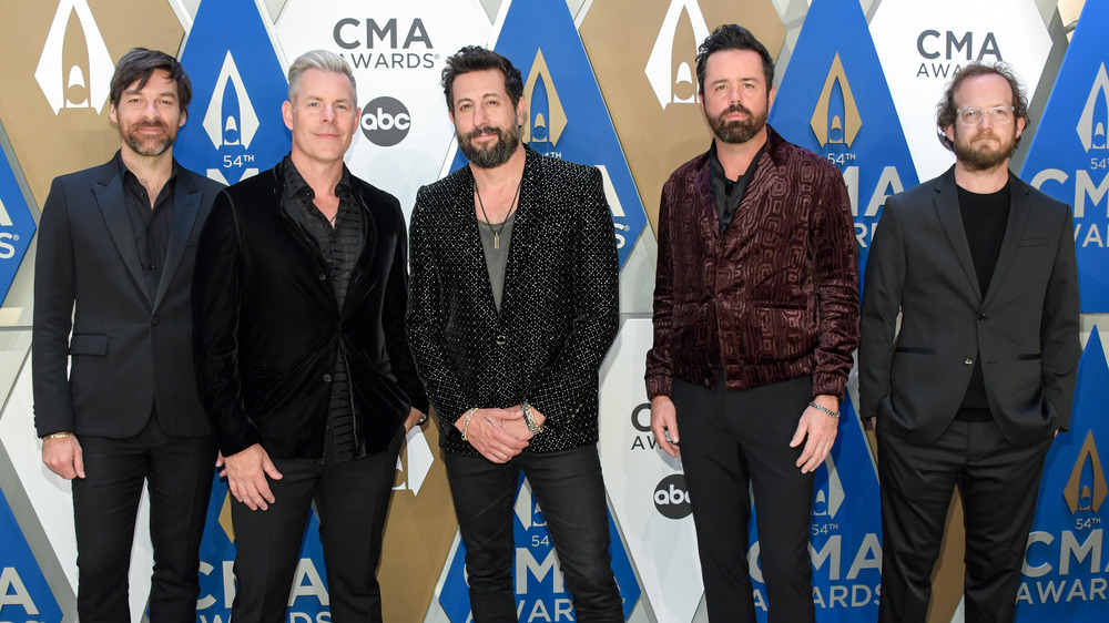 Old Dominion on red carpet 