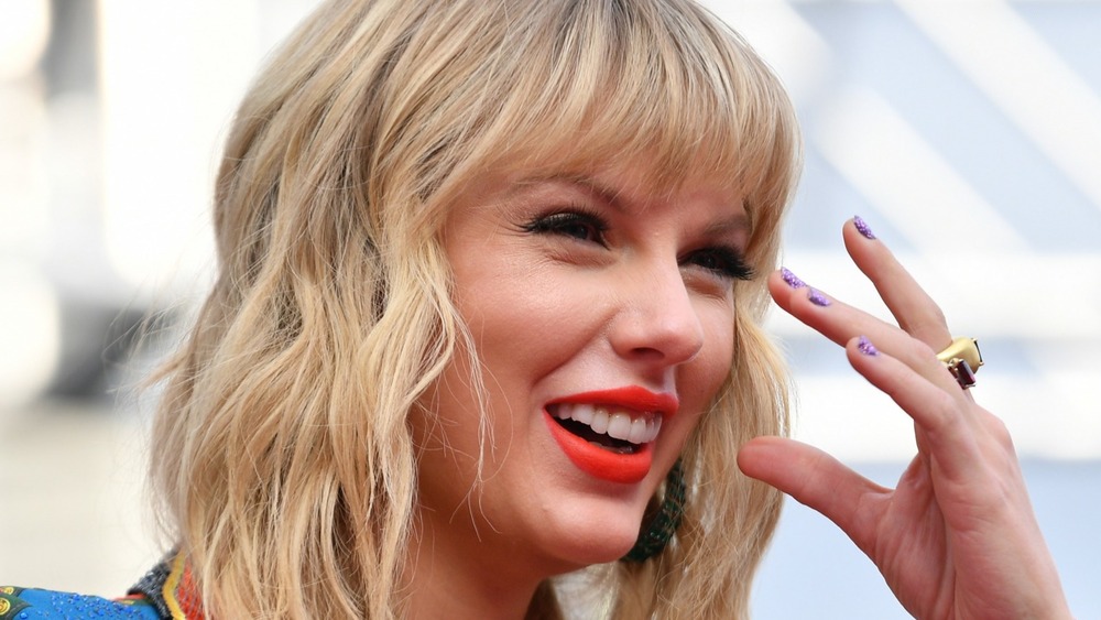 Taylor Swift attends the 2019 MTV Video Music Awards