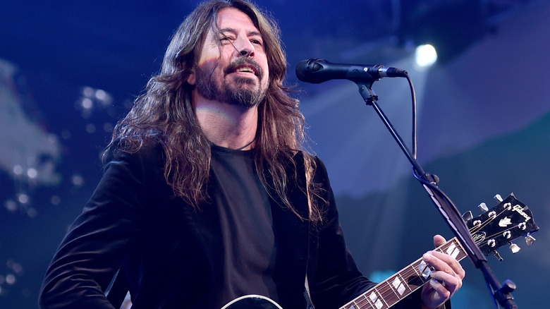 Dave Grohl singing