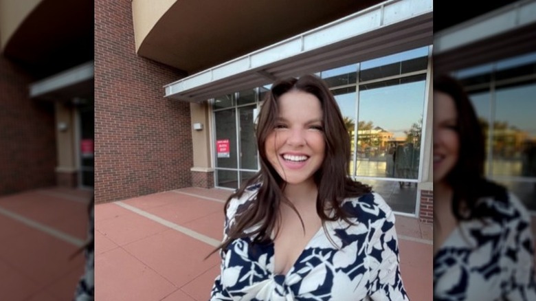 Amy Duggar shopping at a local store 