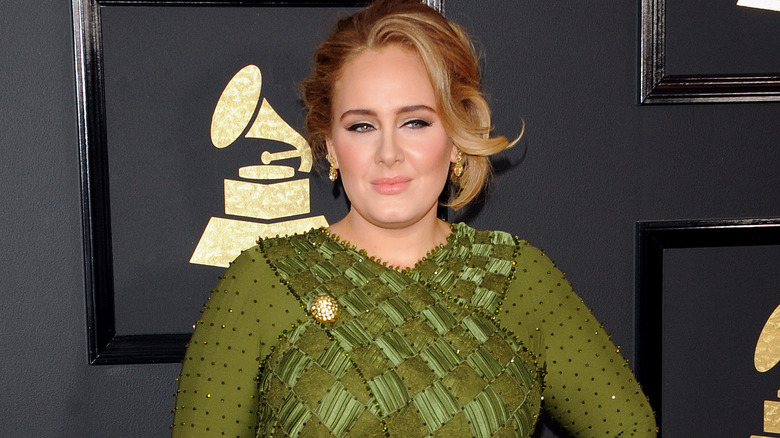 Adele posing on the red carpet