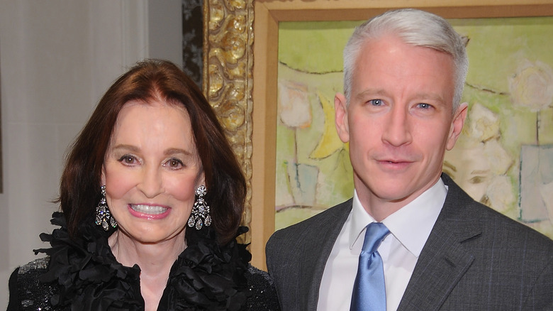 Gloria Vanderbilt smiles with her son Anderson Cooper