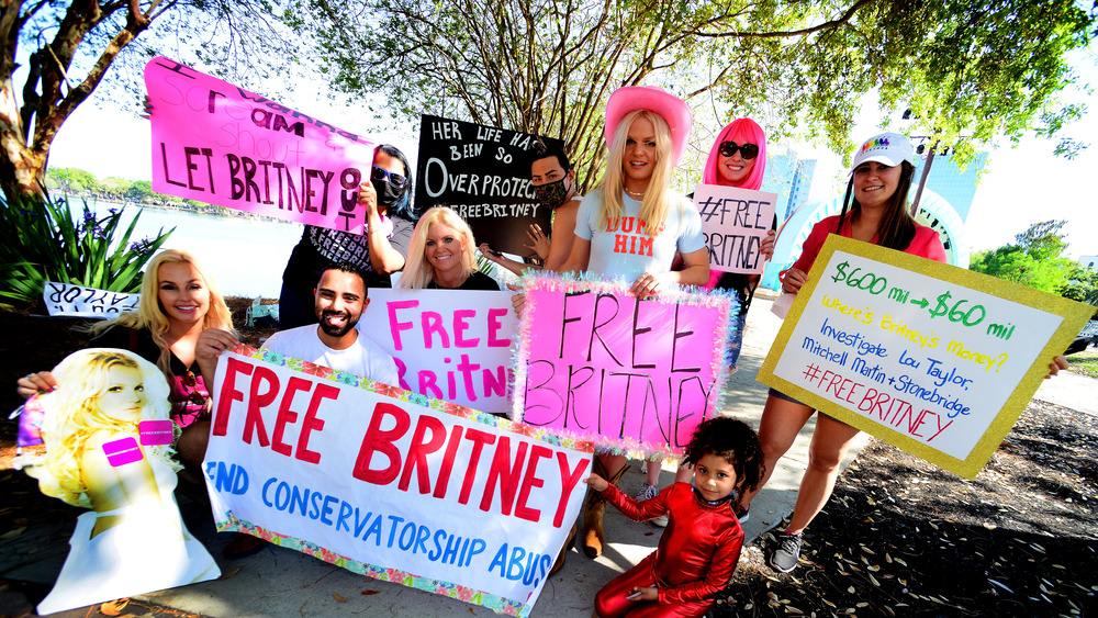 #FreeBritney protestors