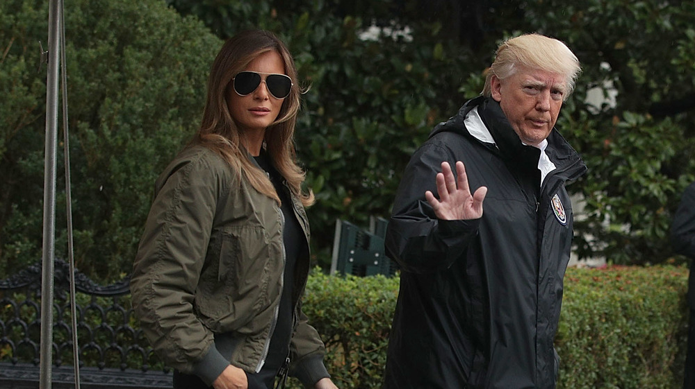 Melania and Donald Trump say goodbye to reporters