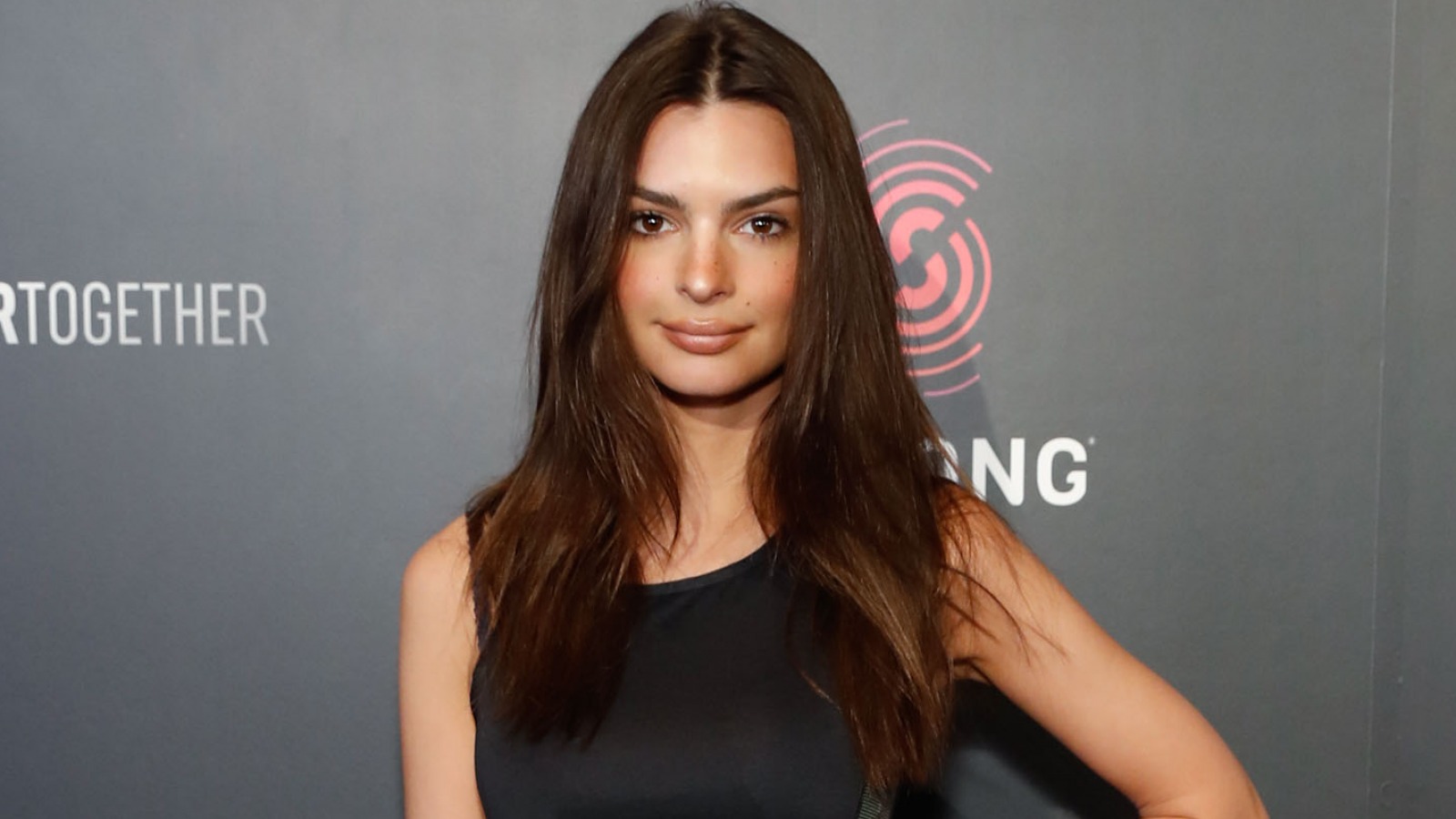 The Real Reason Emily Ratajkowski Isn't Revealing Her Baby's Gender