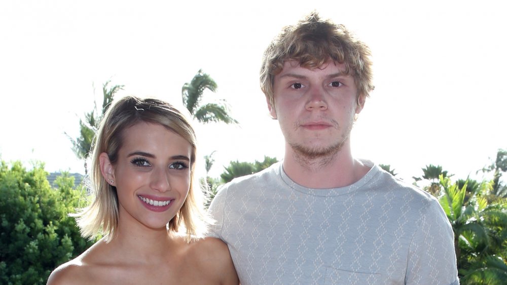 Emma Roberts, Evan Peters