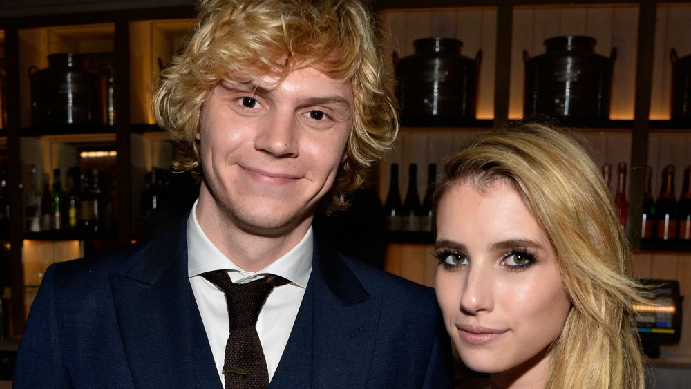 Evan Peters, Emma Roberts 