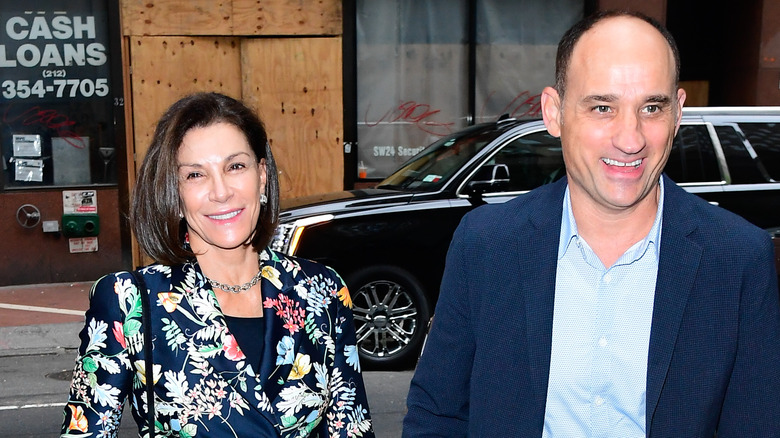 Hilary Farr and David Visentin walking on a city street