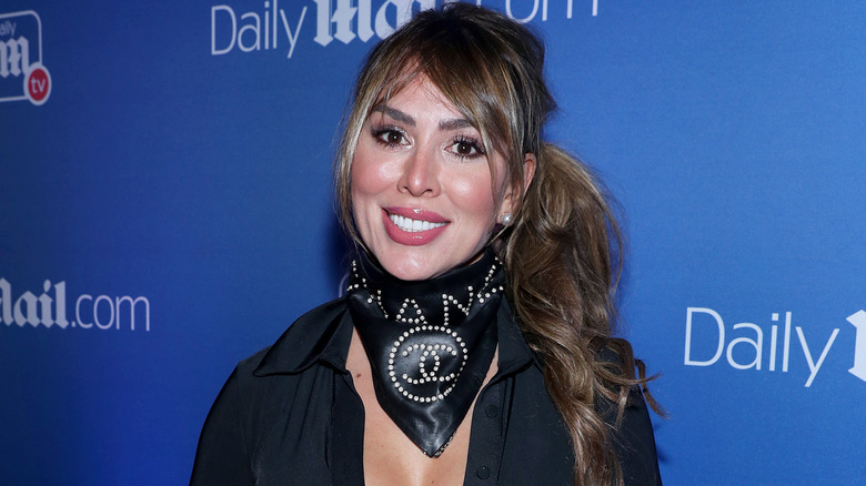 Kelly Dodd smiling 