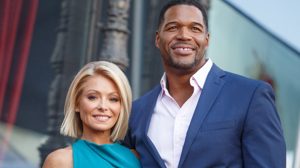 The Real Reason Kelly Ripa Can't Stand Ellen DeGeneres