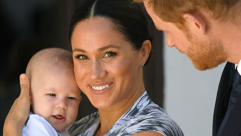 Meghan Markle, Prince Harry, Archie Mountbattan-Windsor posing