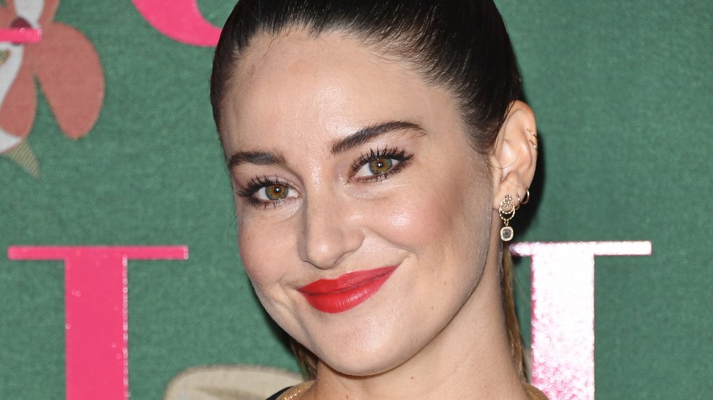 Shailene Woodley with red lips