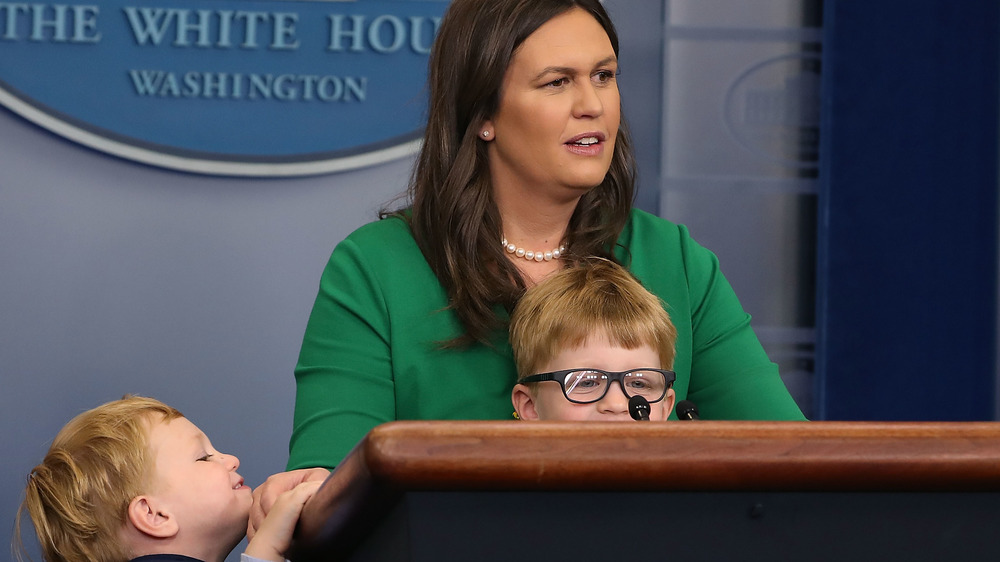 Sarah Huckabee Sanders with her children 