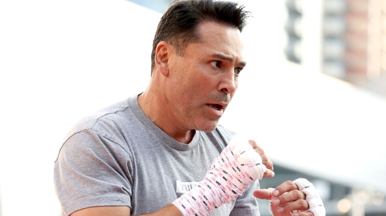 Oscar De La Hoya training