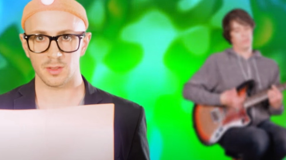 Steve Burns sings in a music video for his musical audiobook Foreverywhere