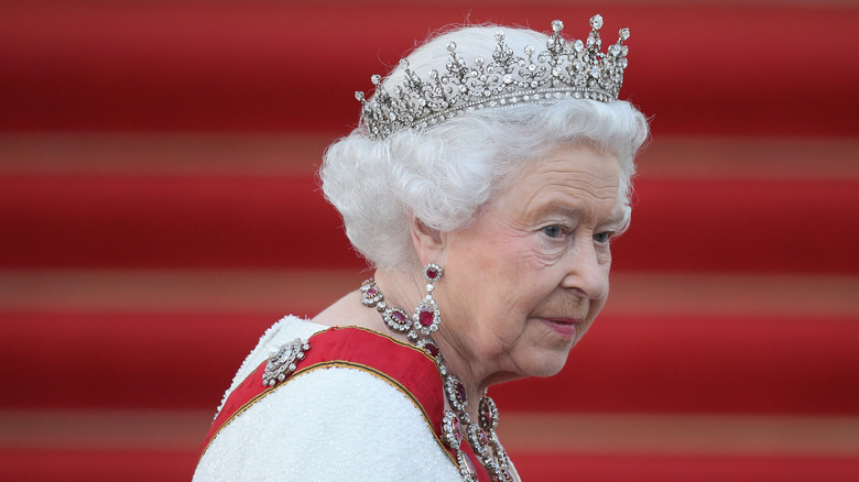 Queen Elizabeth II arriving for the state banquet in her honour